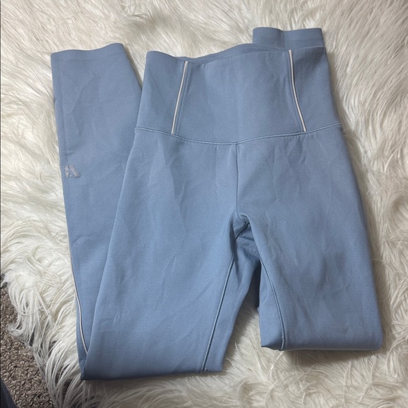 Vuori Evolve Lunar Legging size XS - Picture 4 of 7